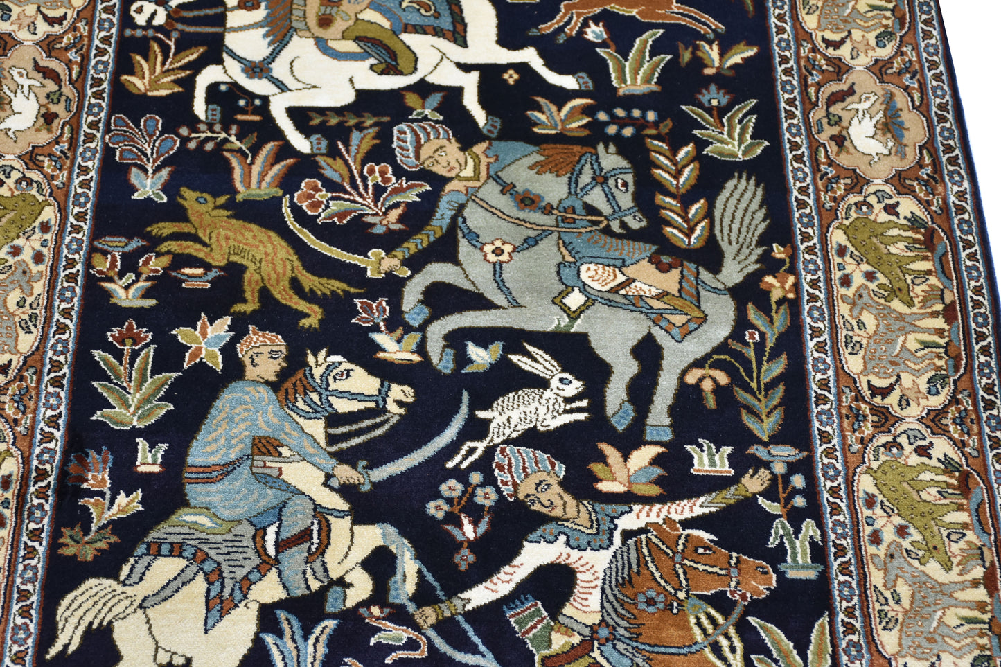 Hunting 8267 Multi 93cm x 161cm (B.No. 90)