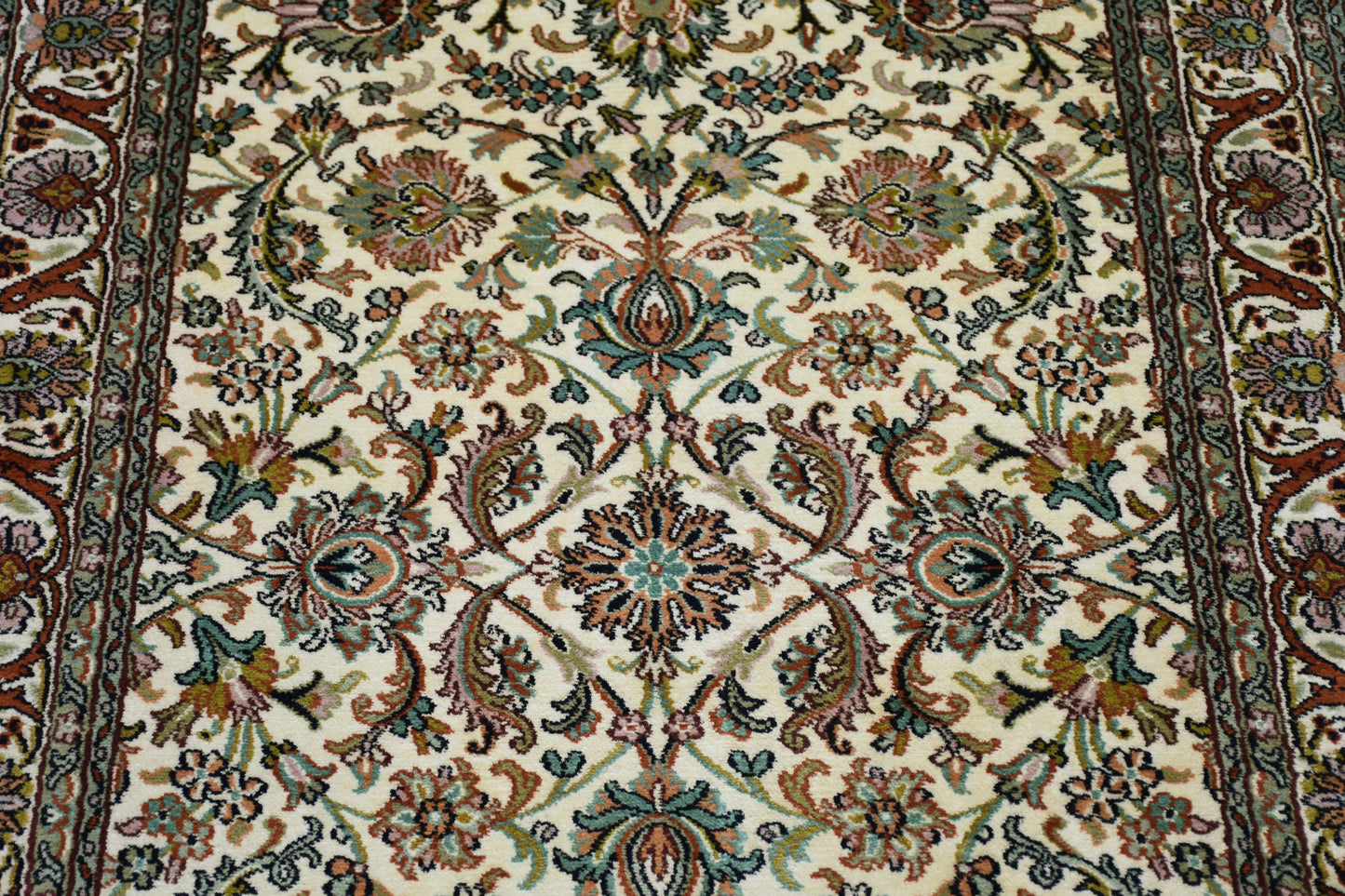 Allover 8892 Multi 90cm x 152cm (B.No. 54)