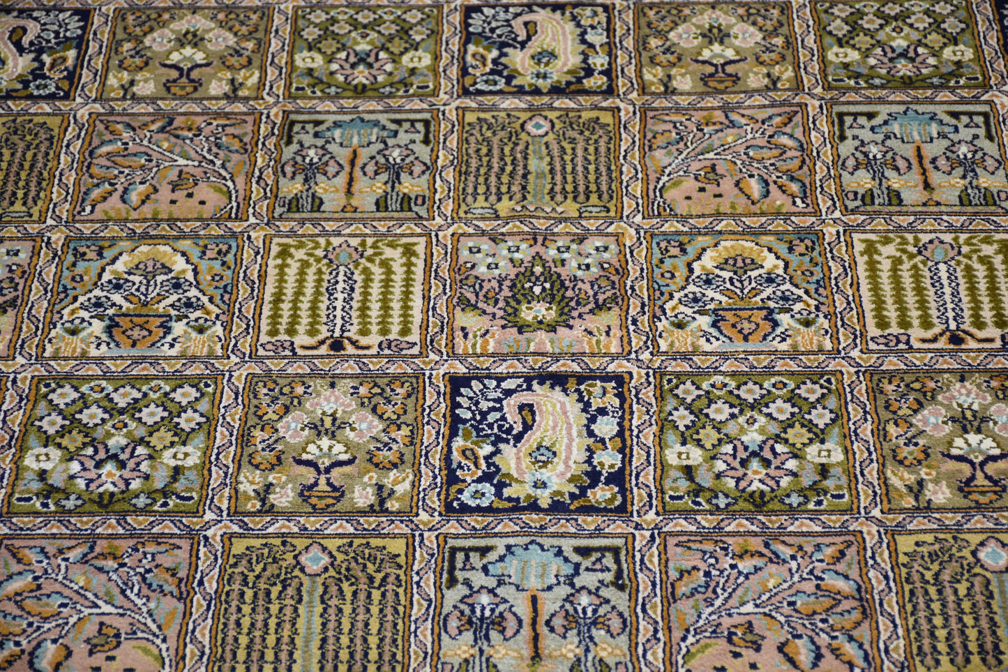Gum 2701 Multi 305cm x 438cm (B.No. 442)
