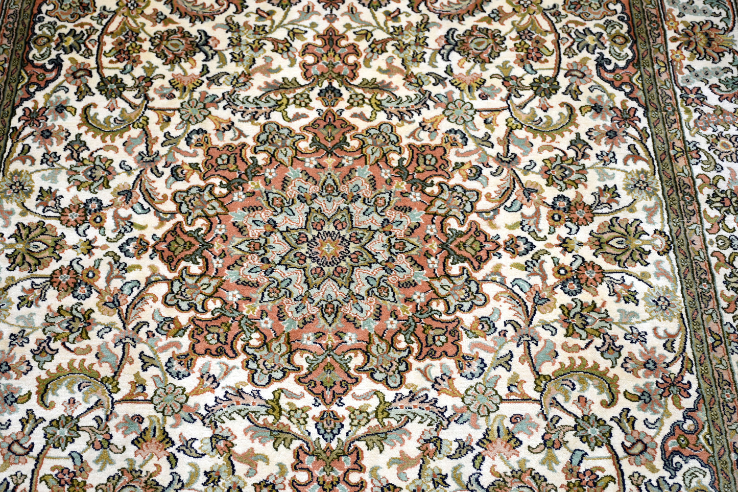 Kashan 8871 Multi 124cm x 198cm (B.No. 133)