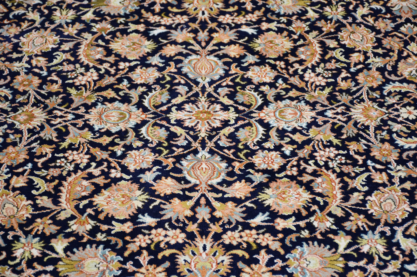 Allover 5107 Multi 270cm x 367cm (B.No. 428)