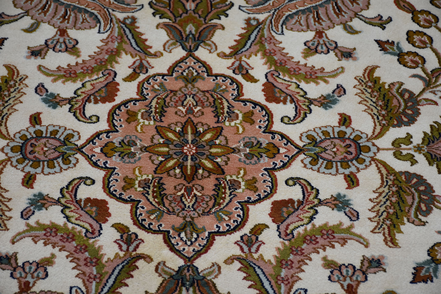 Allover 5874 Multi 182cm x 270cm (B.No. 357)