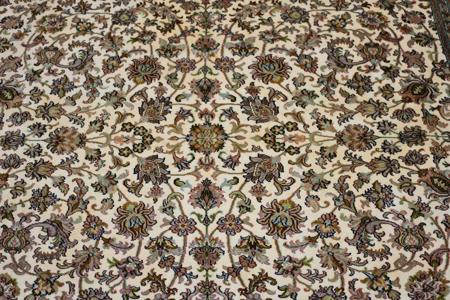 Allover 12390 Multi 167cm x 245cm (B.No. 320)