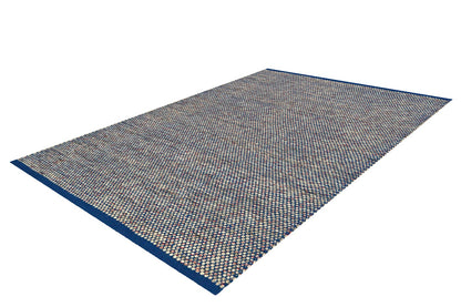 Tweed 8058
