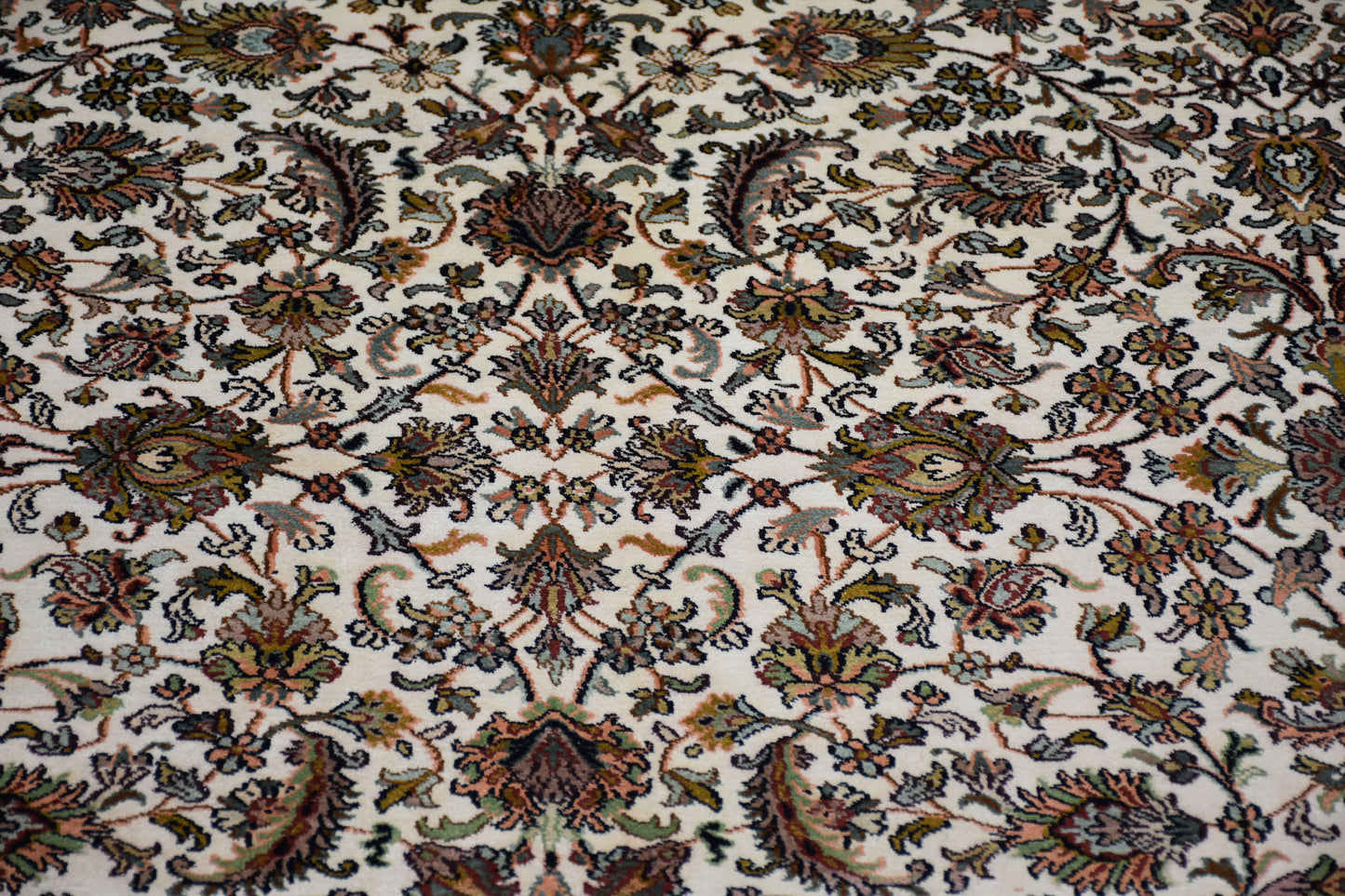 Allover 24 Multi 246cm x 328cm (B.No. 400)