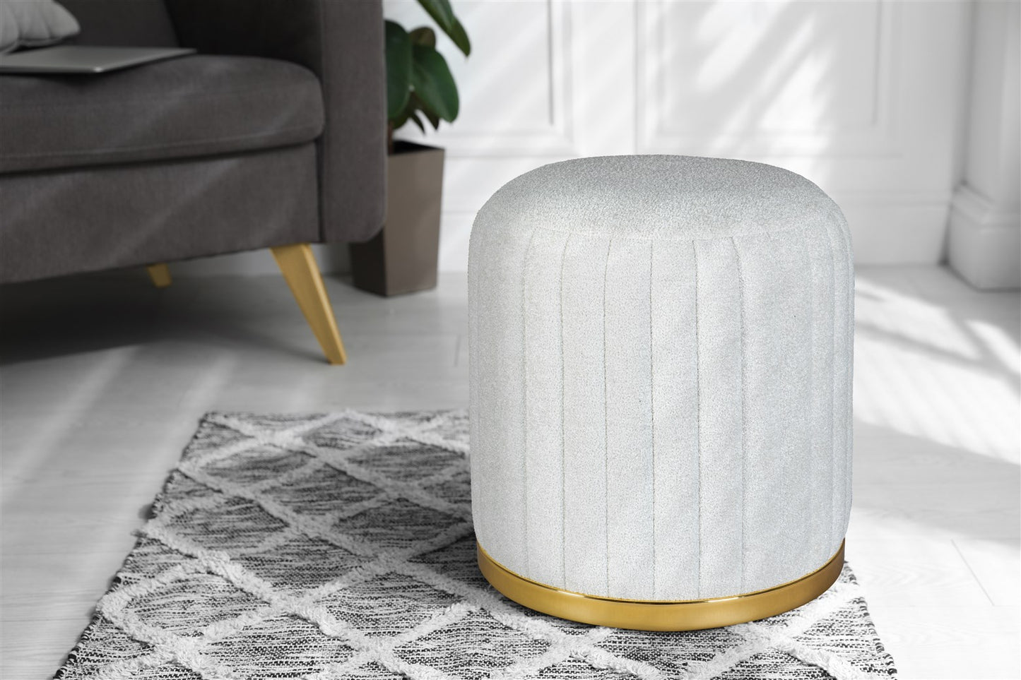 Hocker Doric 135