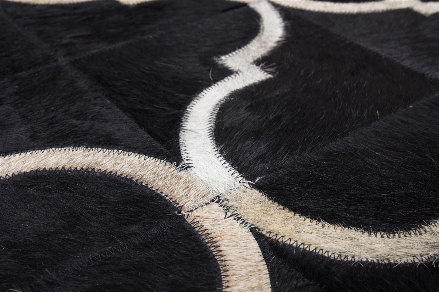 Lavish Pouf 310